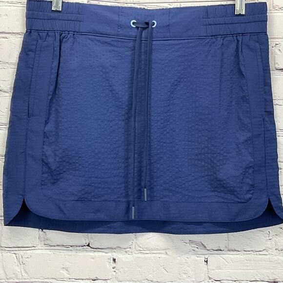 Vineyard Vines Performance Skirt Women's Size M Blue Seersucker Pockets Stretch - Picture 4 of 7